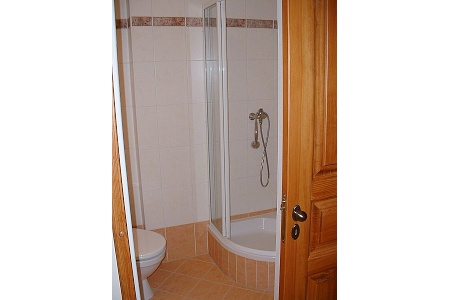 Ubytov�n� - Krkono�e - Penzion v Peci pod Sn�kou - sprcha v apartm�nu �.4